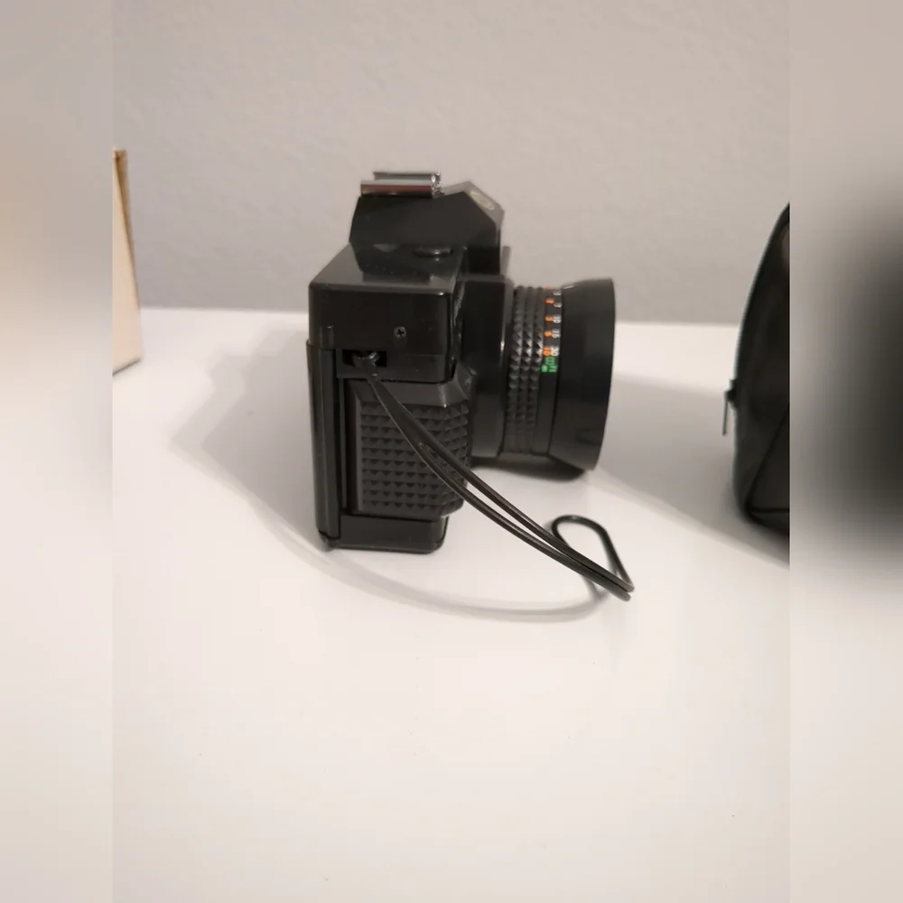 Quickshot X3000 35mm Compact Camera with Case, Instructions & Box